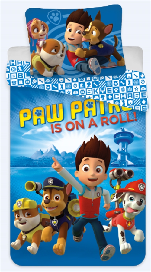 Se Paw Patrol sengetøj - 140x200 cm - Is on a roll Paw Patrol - Vendbart design - Sengesæt i 100% bomuld hos Shopdyner.dk